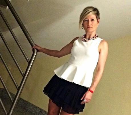 Top peplum con falda de volantes. Party look! Top peplum con falda de volantes. Party look!