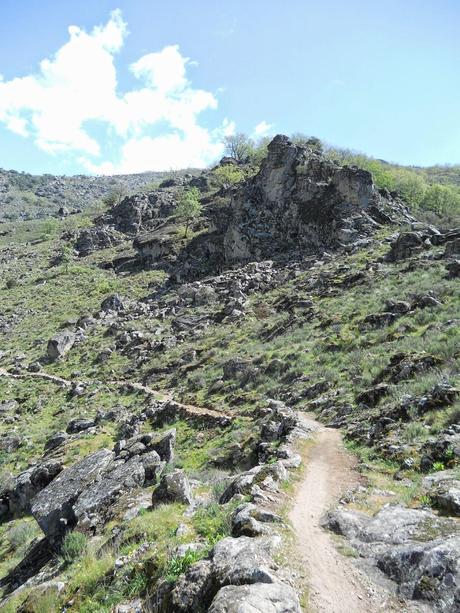 IV CARRERA GARGANTA DE LOS INFIERNOS. JERTE. ABRIL 2014. Crónica de me asomé al Olimpo de los Dioses del Ultrafondo y acabé sintiéndome como Dante en su Divina Comedia. IV CARRERA GARGANTA DE LOS INFIERNOS. JERTE. ABRIL 2014. Crónica de me asomé al Olimpo de los Dioses del Ultrafondo y acabé sintiéndome como Dante en su Divina Comedia.
