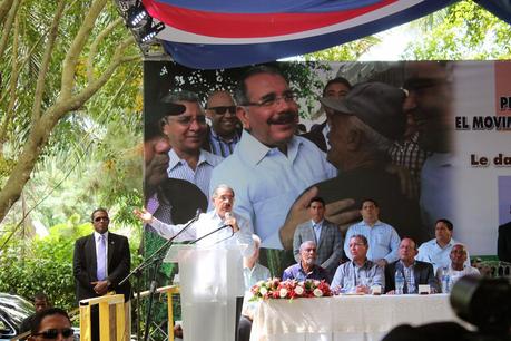 Danilo Medina se reafirma en el pueblo.