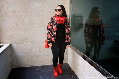 FLORES ROJAS EN MI BOMBER FLORES ROJAS EN MI BOMBER