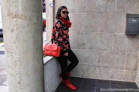 FLORES ROJAS EN MI BOMBER FLORES ROJAS EN MI BOMBER