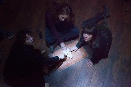 'Ouija': Menos terrorífico que el juego de la oca