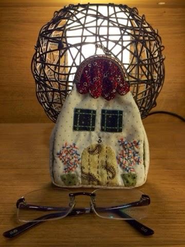 Ya tengo la funda de gafas terminada. Ha sido muy entrete... Ya tengo la funda de gafas terminada. Ha sido muy entrete...