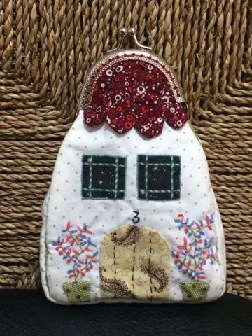 Ya tengo la funda de gafas terminada. Ha sido muy entrete... Ya tengo la funda de gafas terminada. Ha sido muy entrete...