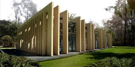 A-cero Projects A-cero presenta un proyecto para la rehabilitación de una piscina cubierta en una vivienda unifamiliar