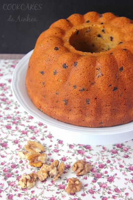 BUNDT CAKE PLÁTANO, NUECES, CHOCOLATE NEGRO Y TOFFEE BUNDT CAKE PLÁTANO, NUECES, CHOCOLATE NEGRO Y TOFFEE