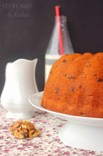 BUNDT CAKE PLÁTANO, NUECES, CHOCOLATE NEGRO Y TOFFEE BUNDT CAKE PLÁTANO, NUECES, CHOCOLATE NEGRO Y TOFFEE