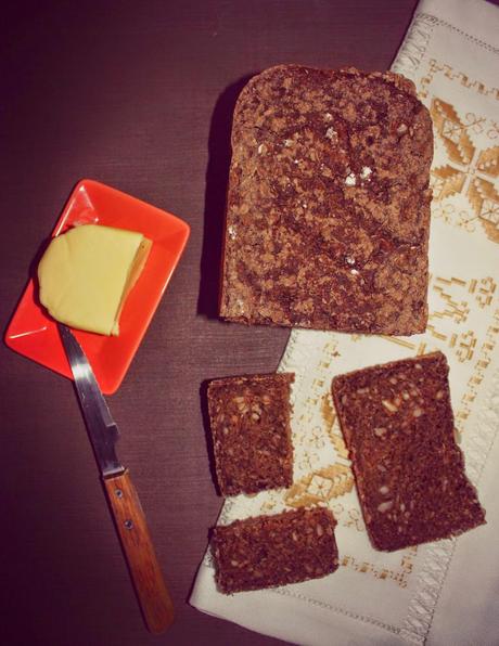 PAN SUECO MULTICEREALES CON NUECES MACADAMIA PAN SUECO MULTICEREALES CON NUECES MACADAMIA