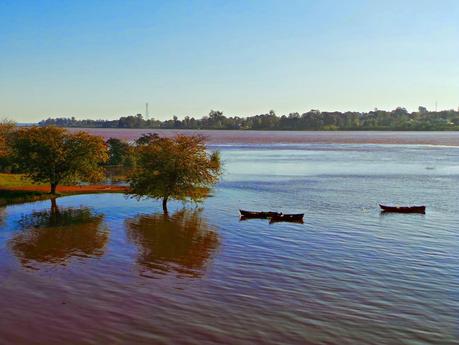 La Costa del Río Uruguay: Salto, Paysandú y Fray Bentos La Costa del Río Uruguay: Salto, Paysandú y Fray Bentos