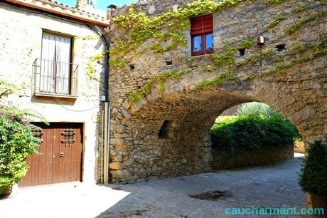 Lugares con encanto Peratallada pueblo con encanto medieval Empordà 