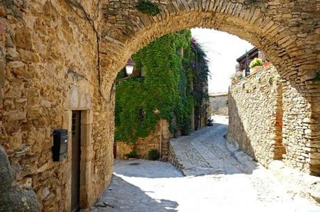 Lugares con encanto Peratallada pueblo con encanto medieval Empordà 