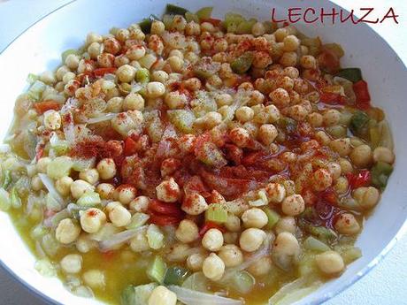 GARBANZOS AL CURRY CON PISTO Y MERLUZA GARBANZOS CON PISTO Y MERLUZA (10)