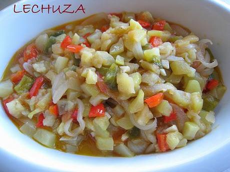 GARBANZOS AL CURRY CON PISTO Y MERLUZA GARBANZOS CON PISTO Y MERLUZA (4)