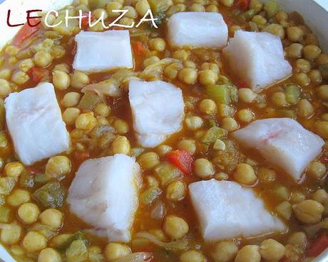 GARBANZOS AL CURRY CON PISTO Y MERLUZA GARBANZOS CON PISTO Y MERLUZA (13)