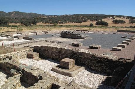 Encuentran un tesoro romano con 367 monedas de plata y cobre en Turóbriga (Huelva) Encuentran un tesoro romano con 367 monedas de plata y cobre en Turóbriga (Huelva)
