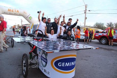 Eco Racing Team y Tokai ganan Carrera Solar Atacama 2014