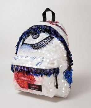 Eastpak y sus mochilas solidarias para luchar contra el Sida Eastpak y sus mochilas solidarias para luchar contra el Sida