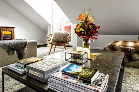 FLORES + VELAS + LIBROS FLORES + VELAS + LIBROS