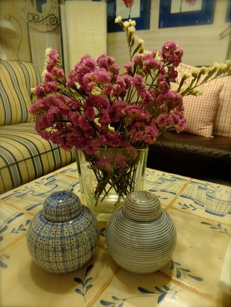 FLORES + VELAS + LIBROS FLORES + VELAS + LIBROS