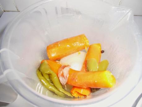 Pollo en salsa de verduras Pollo en salsa de verduras