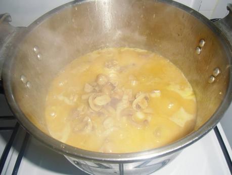 Pollo en salsa de verduras Pollo en salsa de verduras