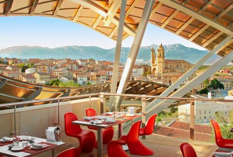 Alojamiento de lujo para amantes del vino marques-de-riscal-gehry-mirador