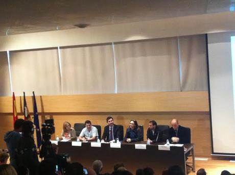 Vídeo de los niños de Oncología del Hospital Universitario Son Espases con Chenoa Presentación del vídeo en Son Espases con Chenoa