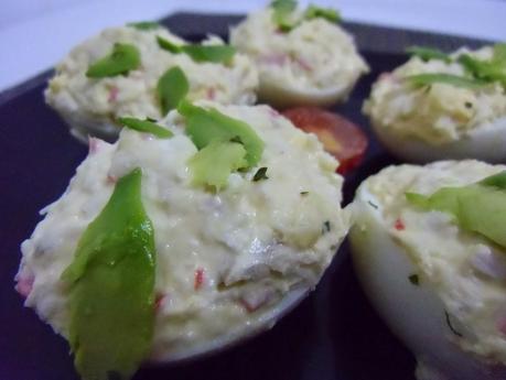 Huevos rellenos de merluza Huevos rellenos de merluza