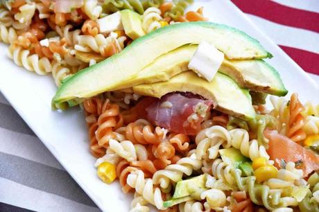 ensalada salmon y aguacate