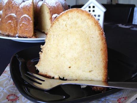 recetas delikatissen receta fácil de bizcocho postre fácil y rápido merienda casera Buttermilk bundt cake bizcocho grande vainilla bizcocho de buttermilk bizcocho casero jugoso bizcocho bundt cake 