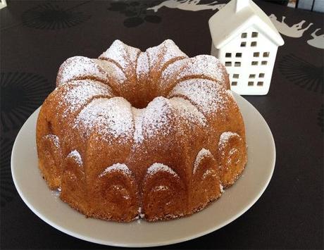 recetas delikatissen receta fácil de bizcocho postre fácil y rápido merienda casera Buttermilk bundt cake bizcocho grande vainilla bizcocho de buttermilk bizcocho casero jugoso bizcocho bundt cake 