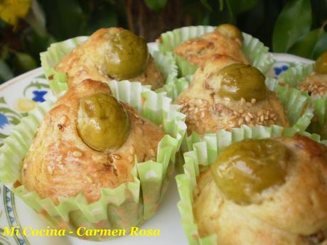 MAGDALENAS CON ACEITUNA ALOREÑA RELLENAS DE ANCHOAS, ATUN Y SÉSAMO