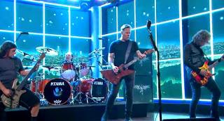 Metallica tocan 'Enter Sandman' en vivo en televisión