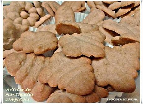 Galletas de mantequilla con y sin pistola Galletas de mantequilla con y sin pistola