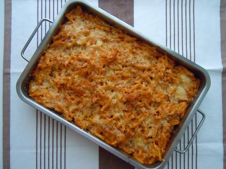 Macarrones mini gratinados con calabacin y cebolla Macarrones mini gratinados con calabacin y cebolla