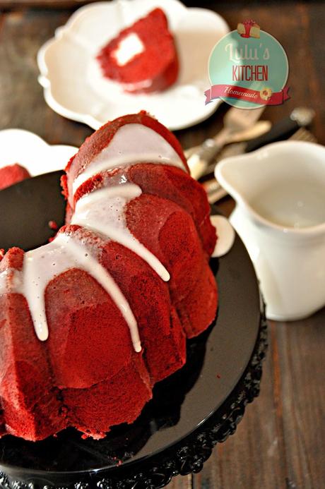 BUNDT CAKE (Red Velvet) RELLENO