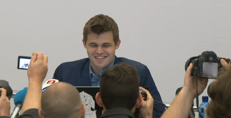 Carlsen renueva su titulo mundial