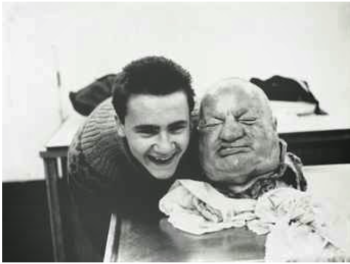 “Selfies” con filtros contemporáneos: Picasso, Bacon, Koons y Hirst. Damien Hirst With Dead Head, 1991