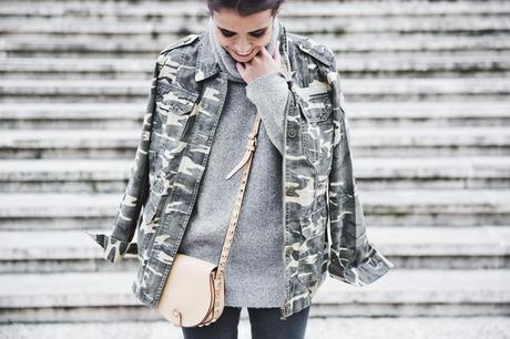 Camouflage_Jacket-Camo_Print-Ripped_Jeans-Loafers-Rebecca_Minkoff_Bag-Outfit-Street_Style-Collage_Vintage-60