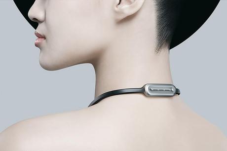 veari-fineck-smart-wearable-device-neck-health-designboom-02