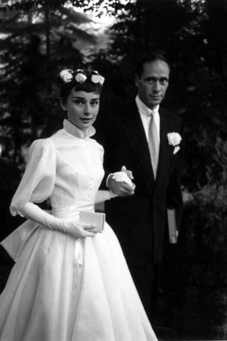 Audrey Hepburn y Mel Ferrer el día de su boda