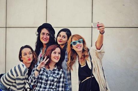 GIRLS GIRLS