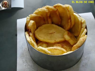 PISTO EN CESTA DE PATATAS CON JAMÓN, QUESO Y HUEVO. PISTO EN CESTA DE PATATAS CON JAMÓN, QUESO Y HUEVO.