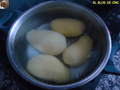 ALBÓNDIGAS DE PATATA Y REQUESÓN ALBÓNDIGAS DE PATATA Y REQUESÓN