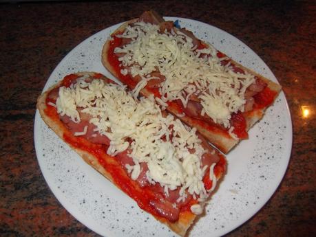 PANINIS DE BACON Y QUESO PANINIS DE BACON Y QUESO