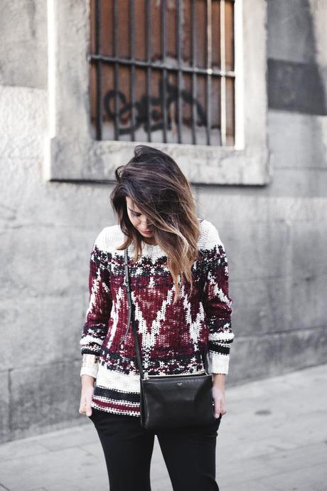 Gone in 60 Seconds Duffle_Coat-CA-Etnich_Sweater-Loafers-Outfit-Street_Style-Celine_Trio_Bag-4