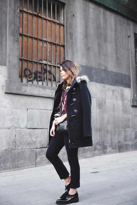 Gone in 60 Seconds Duffle_Coat-CA-Etnich_Sweater-Loafers-Outfit-Street_Style-Celine_Trio_Bag-29