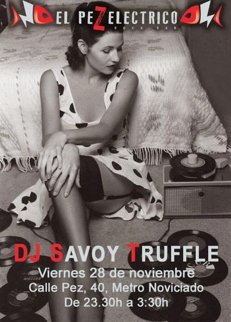 Pinchada astronómica de Dj Savoy Truffle en El Pez Eléctrico. Pinchada astronómica de Dj Savoy Truffle en El Pez Eléctrico.