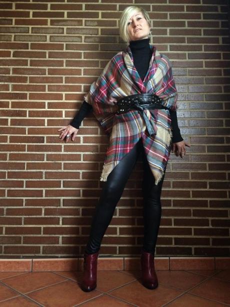 Black Friday con Poncho tartán. Black Friday con Poncho tartán.