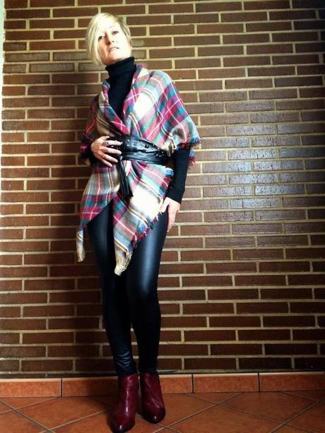 Black Friday con Poncho tartán. Black Friday con Poncho tartán.